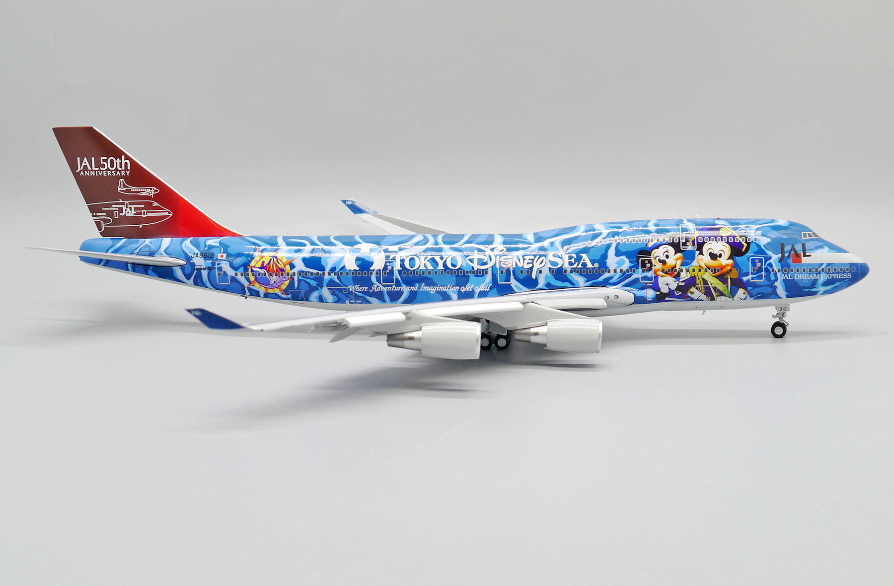 ScaleModelStore.com :: JC Wings 1:200 - BBOX2530A - Japan Airlines Boeing  747-400