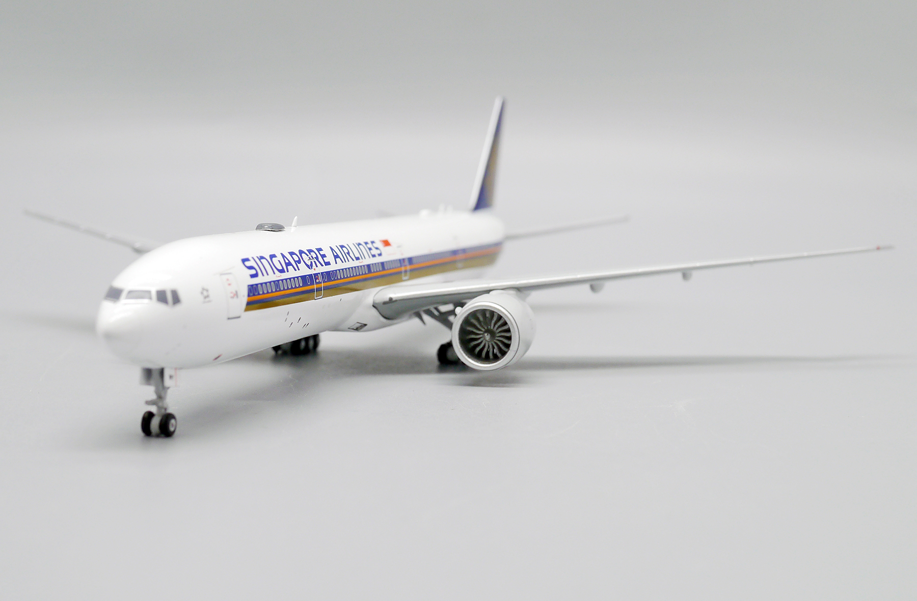 ScaleModelStore.com :: JC Wings 1:400 - EW477W009 - Singapore Airlines ...