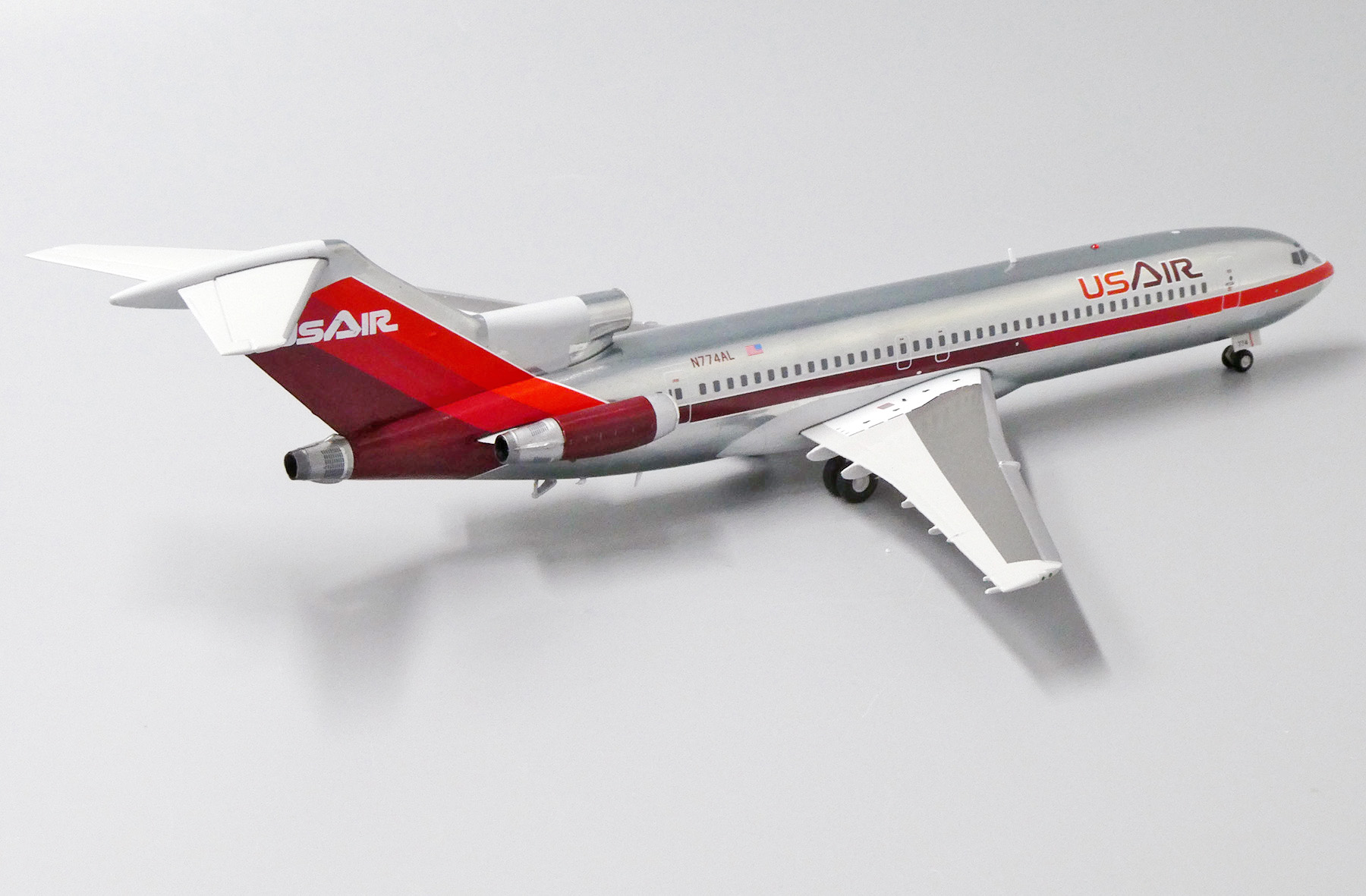 Flight Miniatures Delta Shuttle Boeing 727-200 Diecast Model Plane – 1:200 Scale Replica For Collectors