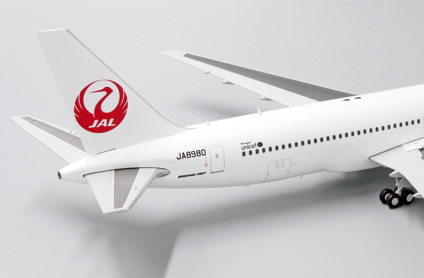 ScaleModelStore.com :: JC Wings 1:200 - EW2763003 - Japan Airlines 