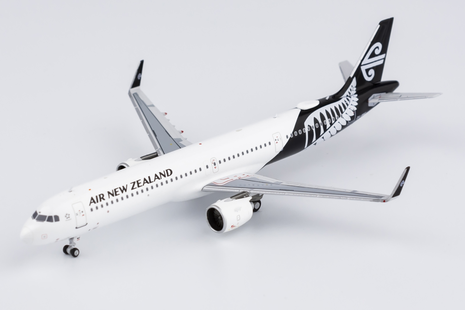ScaleModelStore.com :: NG Models 1:400 - 13058 - Air New