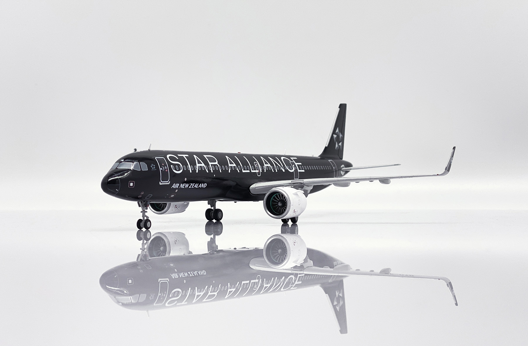 ScaleModelStore.com :: JC Wings 1:200 - XX20349 - Air New