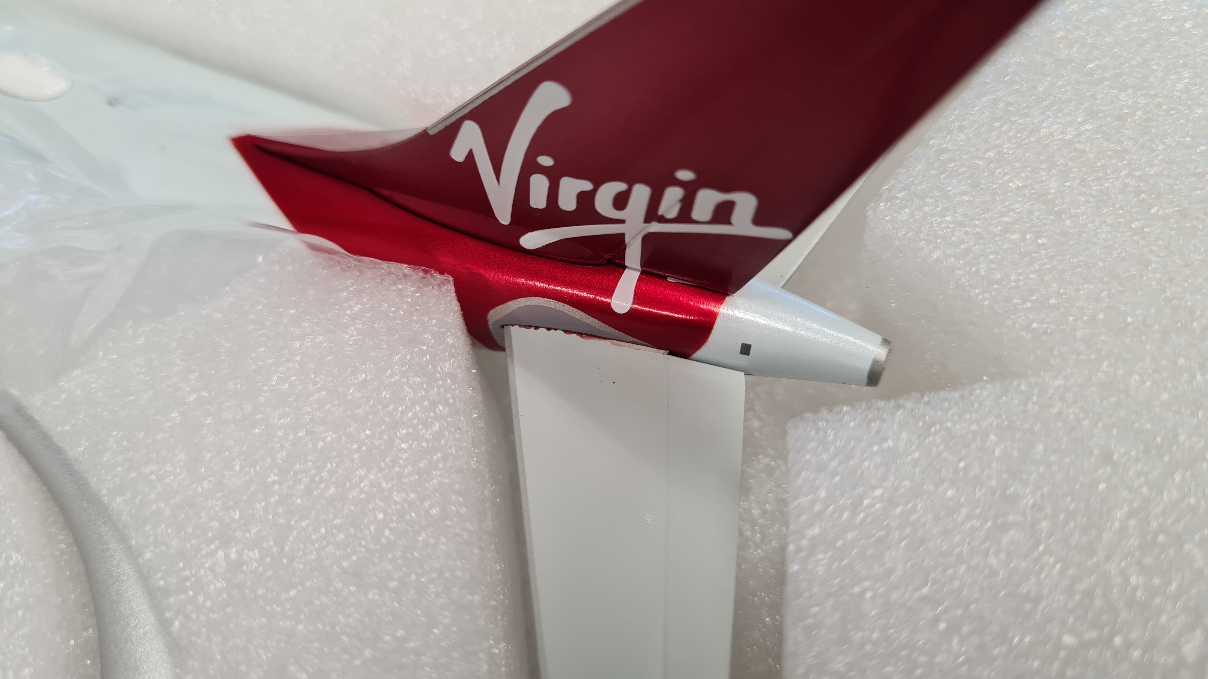 GeminiJets 1200 G2VIR1212_paint Virgin