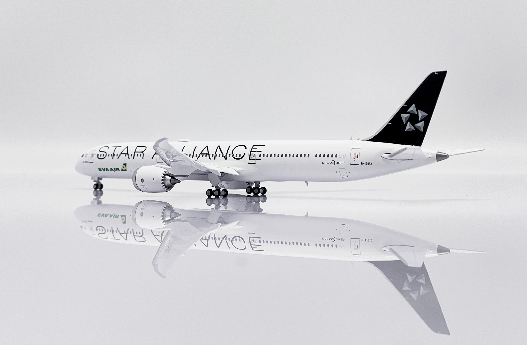 EVA Air (Star Alliance) Boeing 787-10