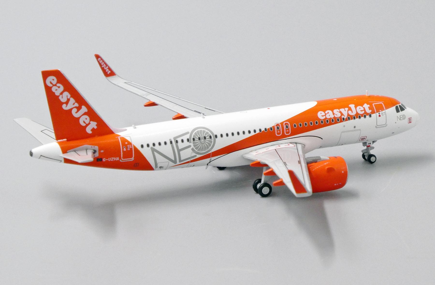 Easyjet A320 Model ScaleModelStore.com :: JC Wings 1:400 - EW432N001 - EasyJet Airbus A320neo