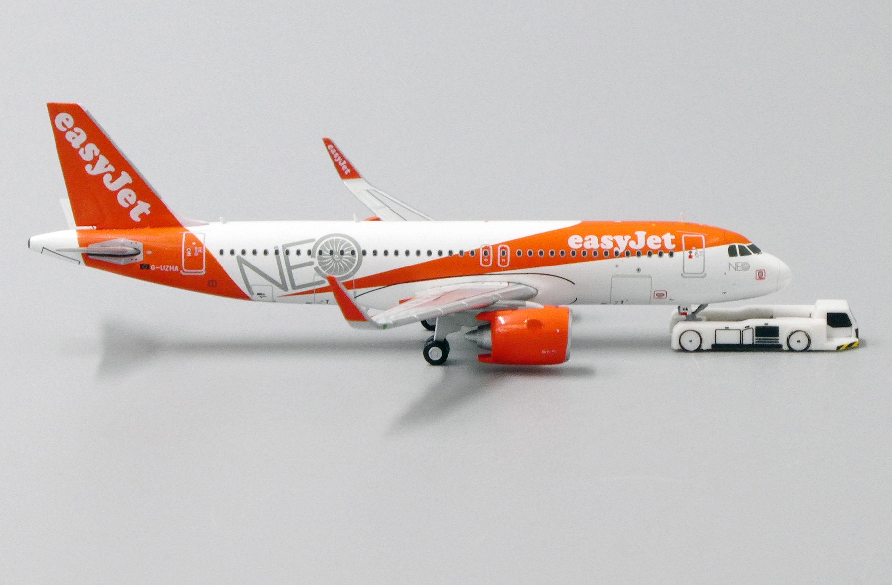 Easyjet A320 Model ScaleModelStore.com :: JC Wings 1:400 - EW432N001 - EasyJet Airbus A320neo