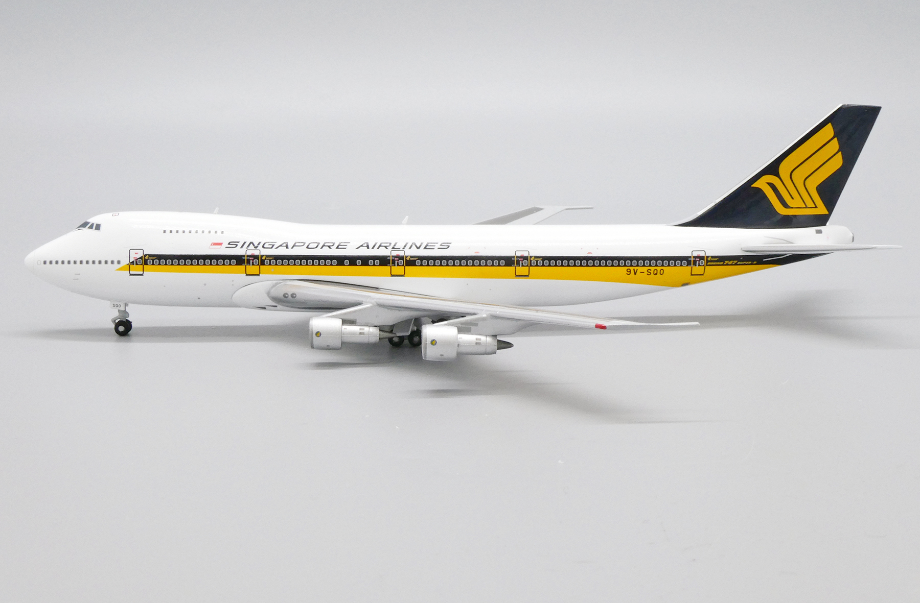 Singapore Airlines Boeing 747-200