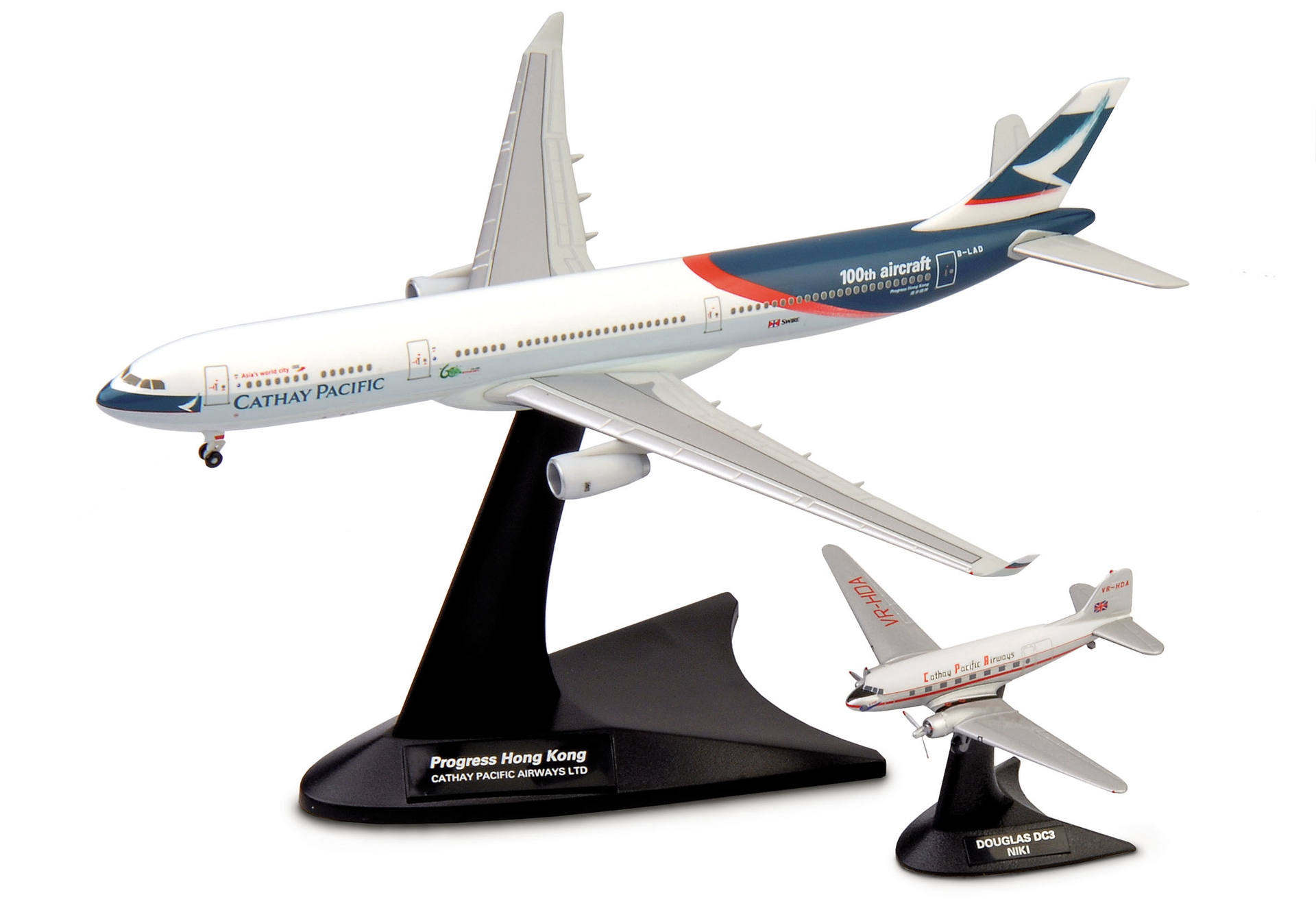 ScaleModelStore Herpa Wings 1 400 562089 Cathay Pacific Douglas DC 3 Airbus A330 300 set