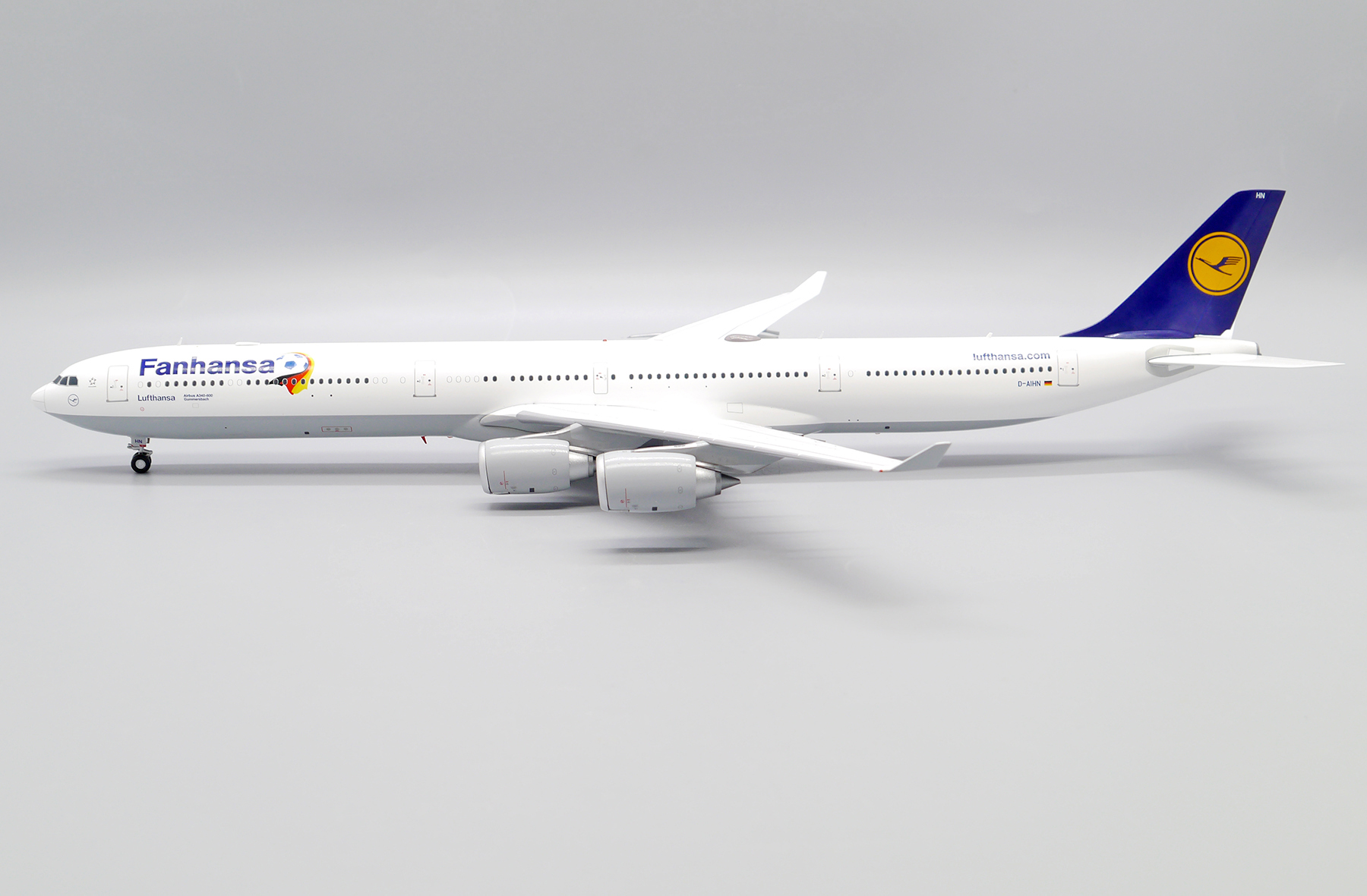 ScaleModelStore.com :: JC Wings 1:200 - EW2346005