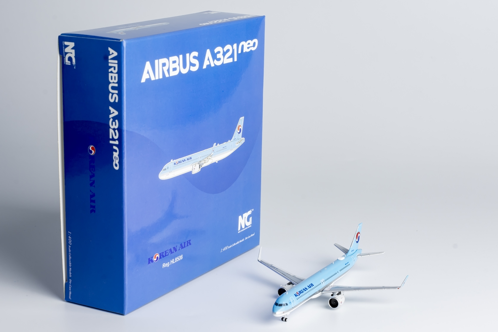 ScaleModelStore.com :: NG Models 1:400 - 13095 - Korean Air