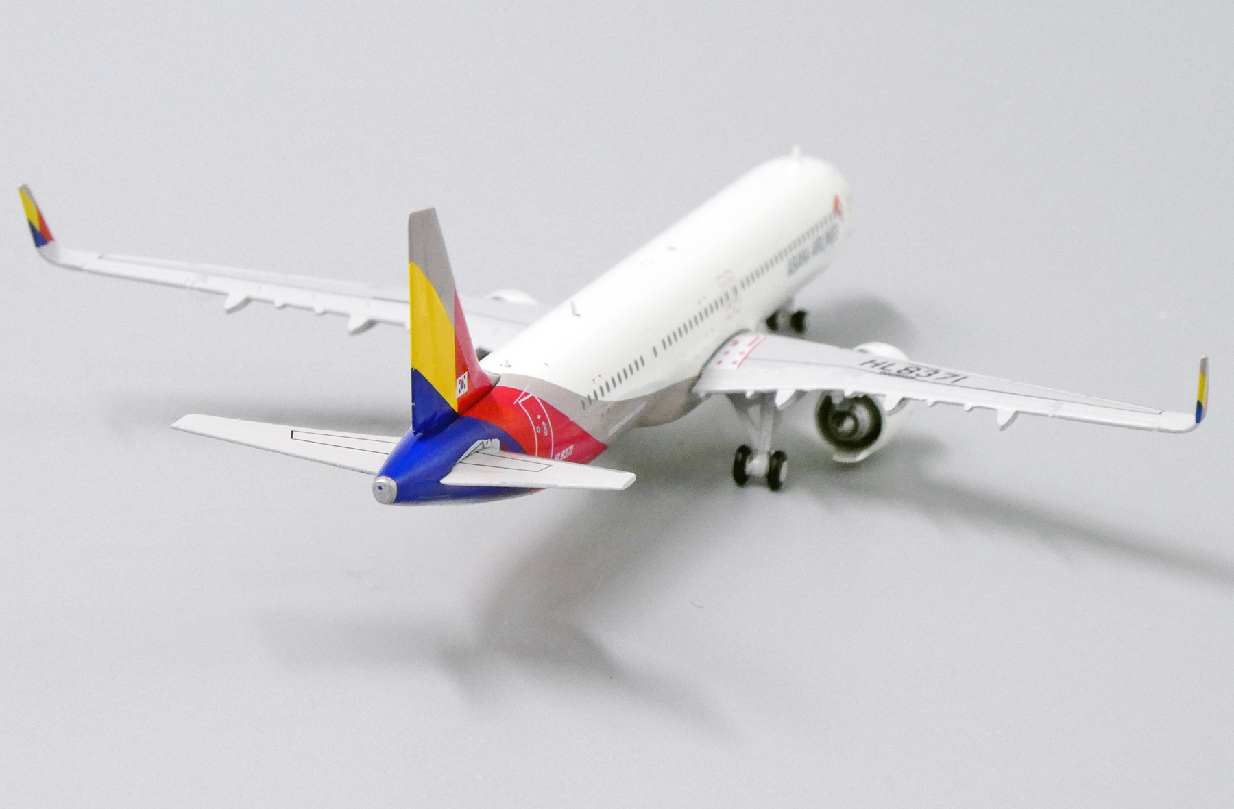 アシアナ航空 A321neo 1/400 飛行機模型 - メルカリ
