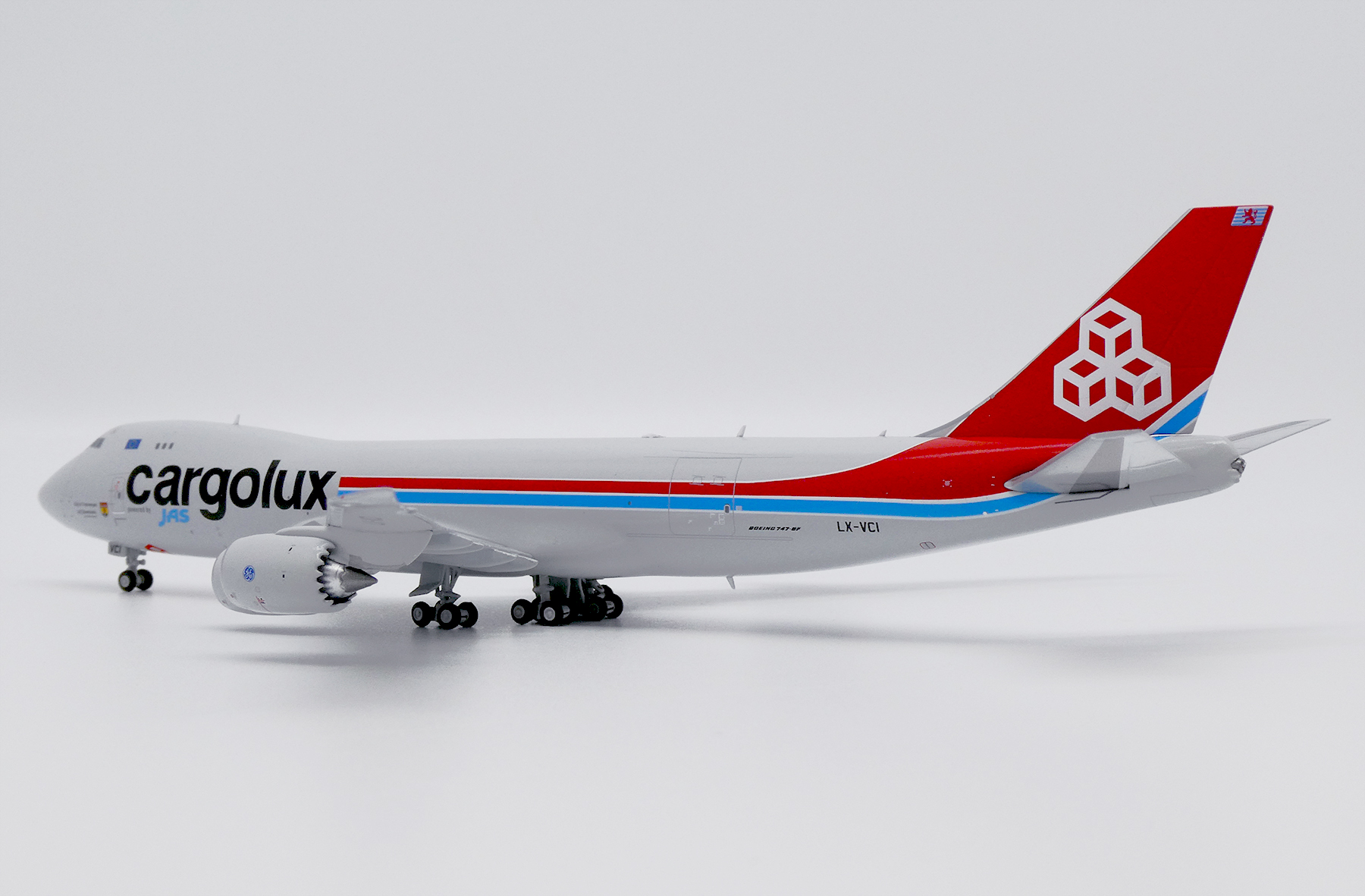 最新人気 ScaleModelStore.com :: JC Wings 1:400 - XX40155 - Cargolux 航空機・ヘリコプター