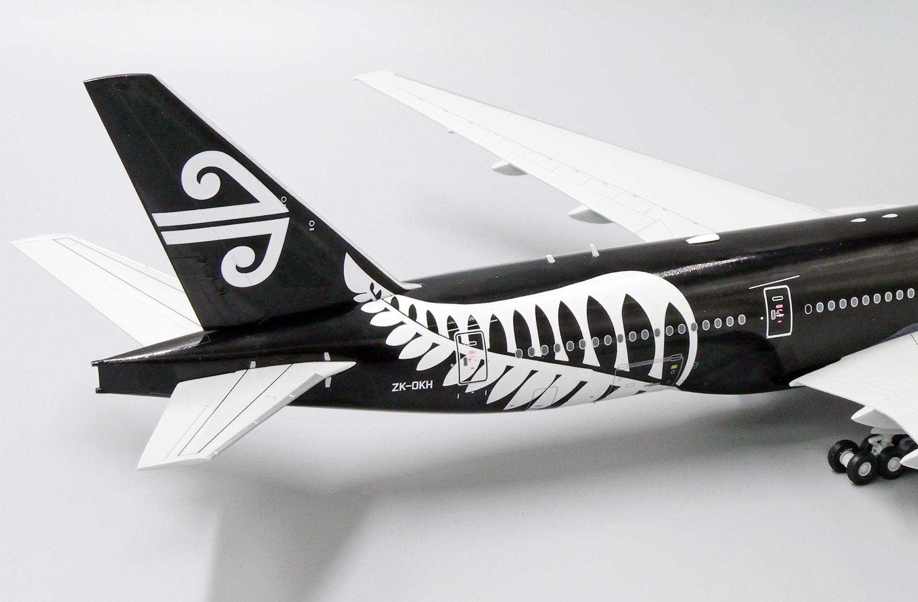 ScaleModelStore.com :: JC Wings 1:200 - XX2280 - Air New