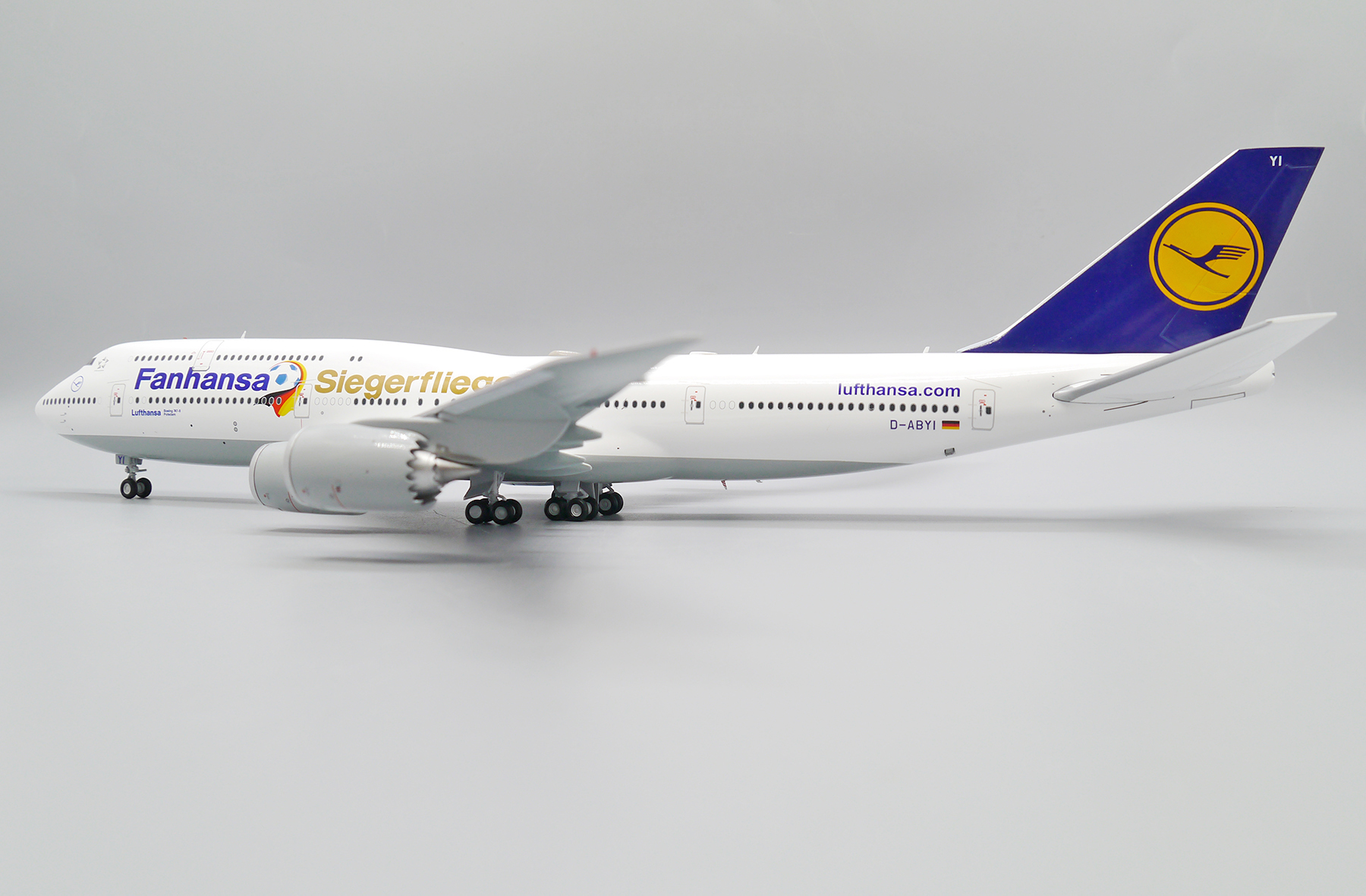 www.JetCollector.com: Lufthansa Regional ERJ-190LR D-AECA 1