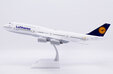 Lufthansa Boeing 747-8 (JC Wings 1:200)