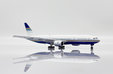 Privilege Style Boeing 777-200ER (JC Wings 1:400)