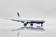 Privilege Style Boeing 777-200ER (JC Wings 1:400)