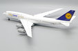 Lufthansa Boeing 747-8 (JC Wings 1:200)