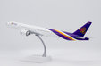 Thai Aiways Boeing 777-300ER (JC Wings 1:200)