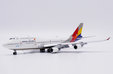 Asiana Airlines Boeing 747-400 (JC Wings 1:400)