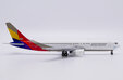 Asiana Airlines Boeing 767-300 (JC Wings 1:400)